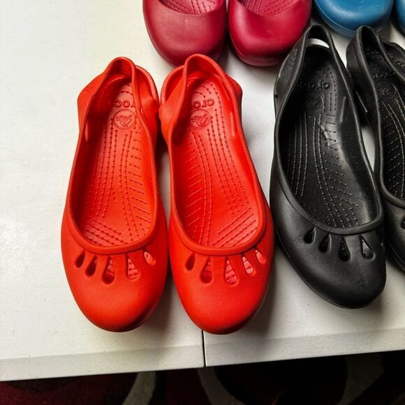 Lot of 5 pairs of women’s crocs shoes ballet slip on size 10 rubber water - Picture 2 of 5